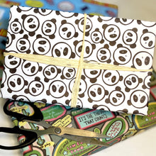 Load image into Gallery viewer, Pandas Gift Wrap
